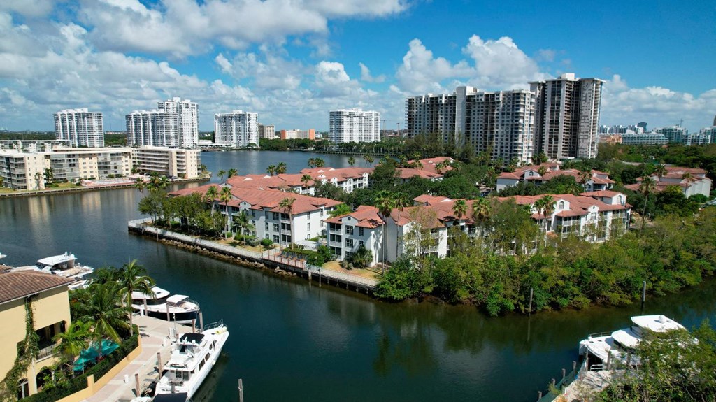 ARIUM Lincoln Pointe Apartments, 17900 NE 31st Ct, Aventura, FL RentCafe